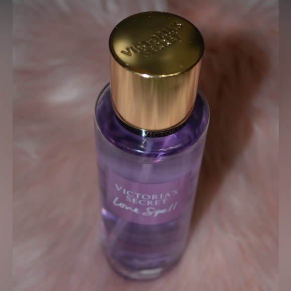 Victoria’s Secret Love Spell Fragrance Mist 8.4 oz NEW - Picture 3 of 4